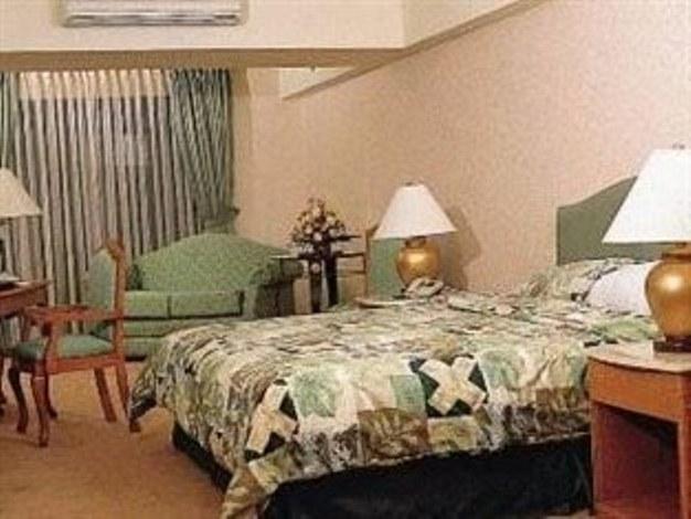 Atrium Hotel Pasay Zimmer foto