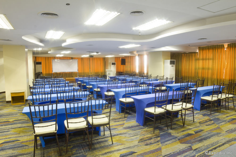 Atrium Hotel Pasay Exterior foto