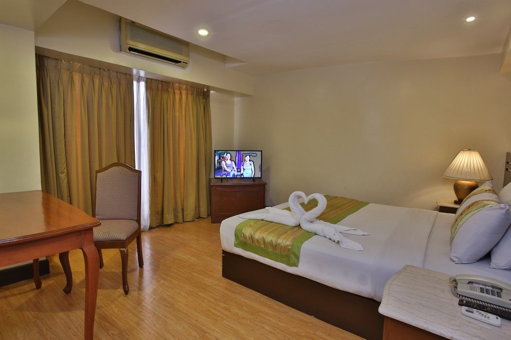 Atrium Hotel Pasay Exterior foto